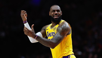 哈斯勒姆：詹姆斯绝对有可能离开湖人 现在对他最重要的是争冠