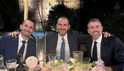 极速电竞网页版-BBC组合在笑声中重聚，斑马王朝的赢家记忆