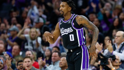 电竞比分-大将军回归！蒙克半场替补15分钟 5中5&amp;三分3中3贡献13分