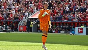 记者：勒沃库森和埃因霍温正式谈科瓦尔，球员想去埃因霍温