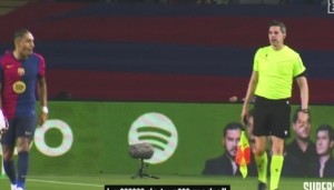 极速电竞比分直播-外媒披露拉菲尼亚与边裁争吵：边裁疑似叫球员闭嘴，后者狂喷脏话